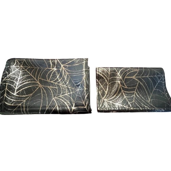 Black & Silver Glittery Cobweb/Spider Web Tablecloth & Table Runner Set - Picture 12 of 13